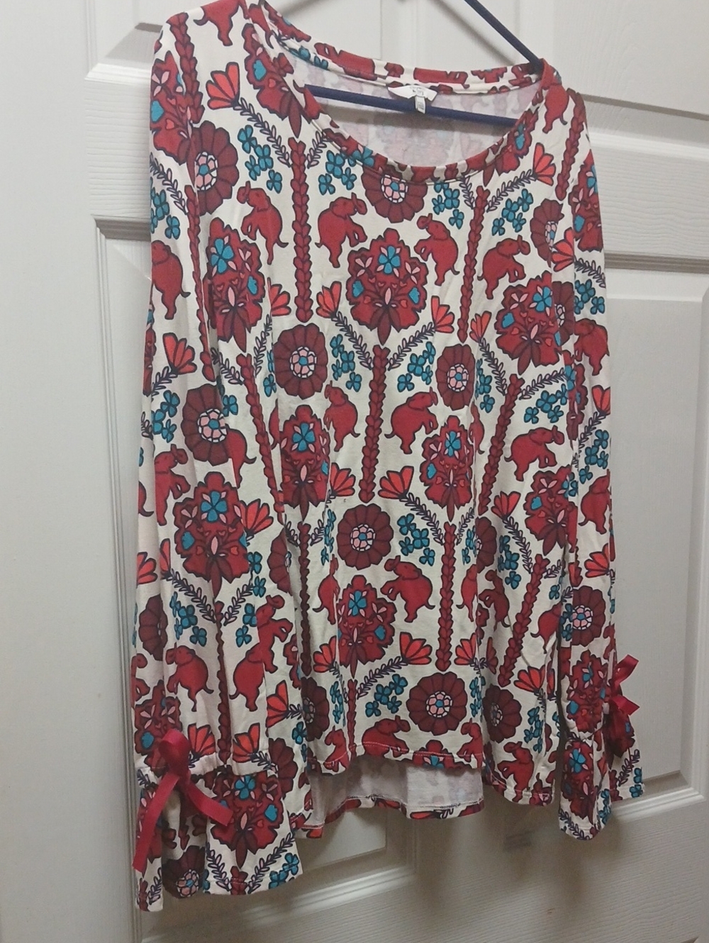 crown & ivy Cream Floral Print Long Sleeve Top with Red & Teal Accents